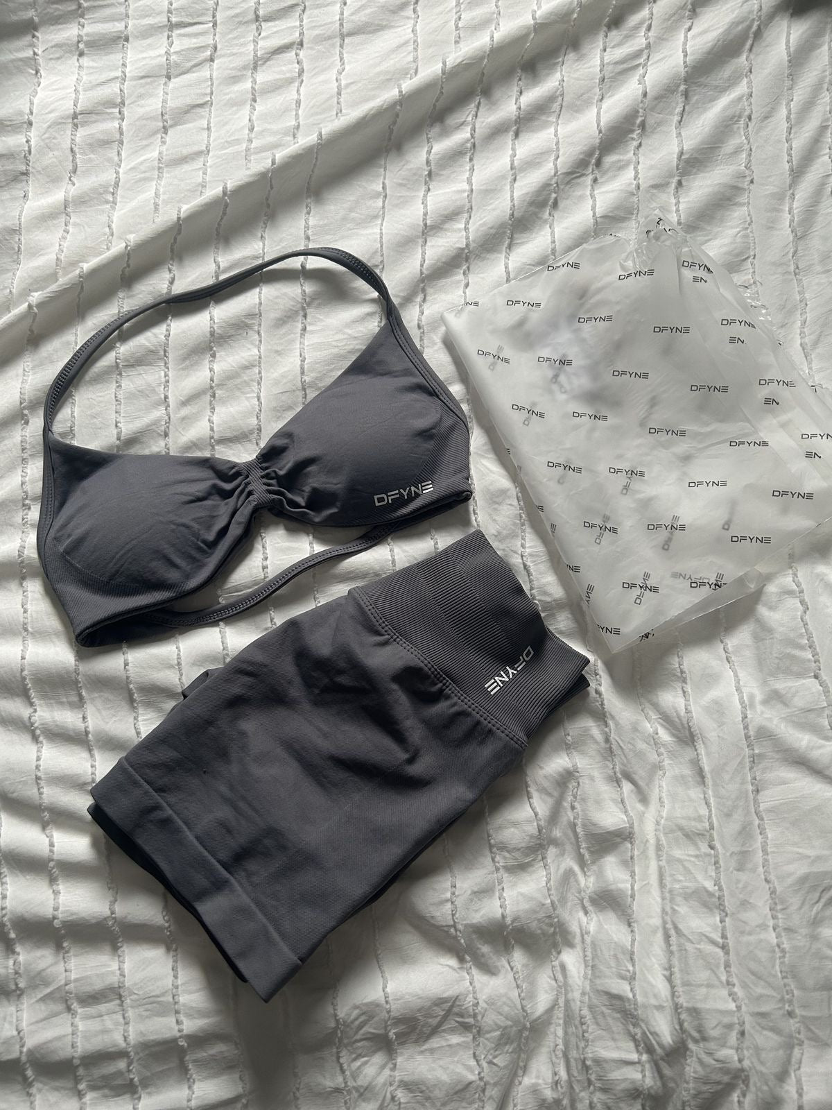 Vision Twist Front Sports Bra