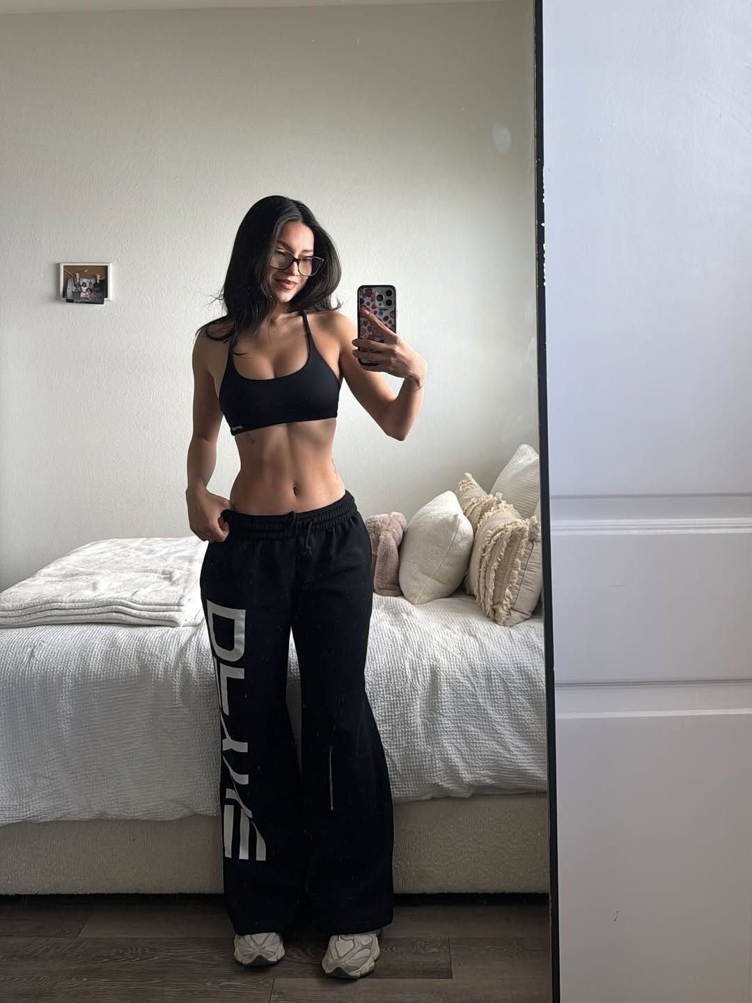 Signature Wide Leg Jogger