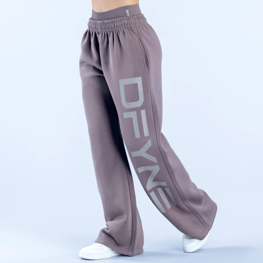 Signature Wide Leg Jogger