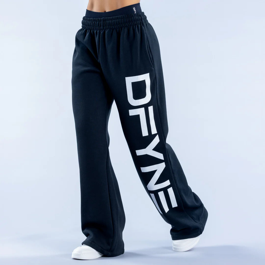Signature Wide Leg Jogger