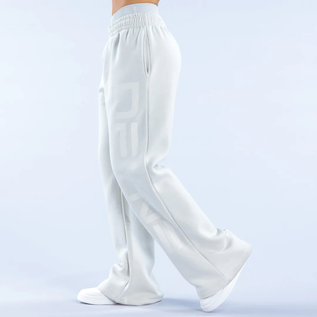 Signature Wide Leg Jogger